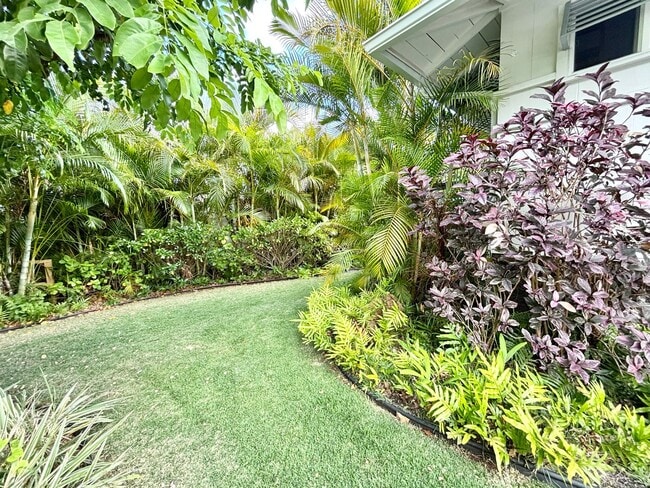 Building Photo - Available Now! 3 BED, 2 BATH HOME w/ UTILI...