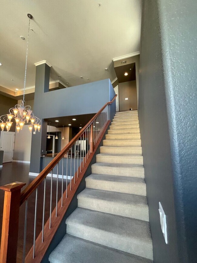 Building Photo - Coming Soon-Gorgeous & Spacious Loft Style 1 Bedroom Unit in Guard Gated Manhattan Condos!