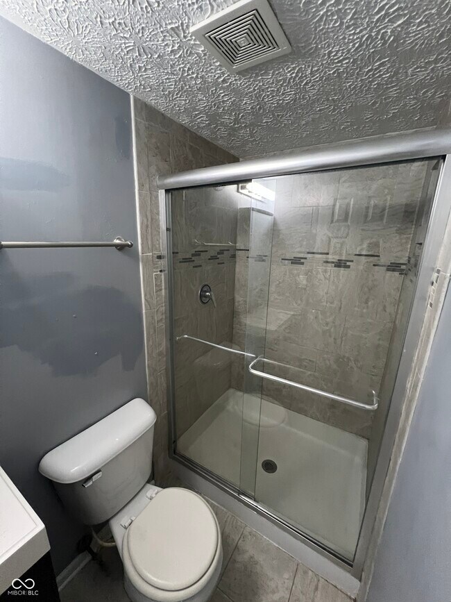 Building Photo - 9445 Timber View Dr