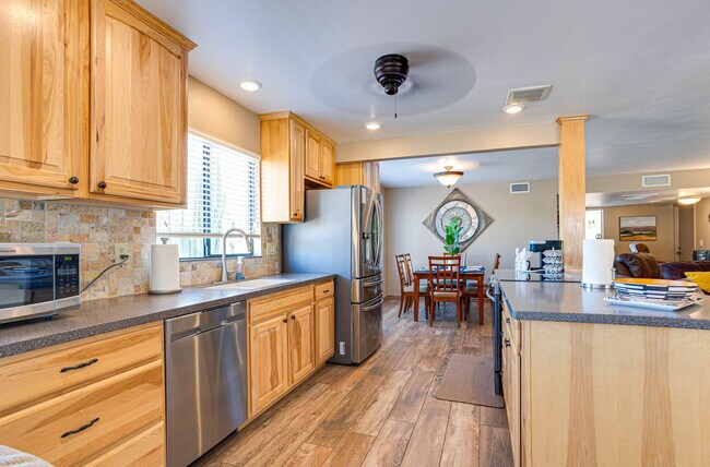 Building Photo - 7946 E Fountain Cove
