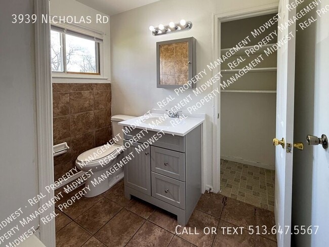 Building Photo - 3939 Nicholas Rd
