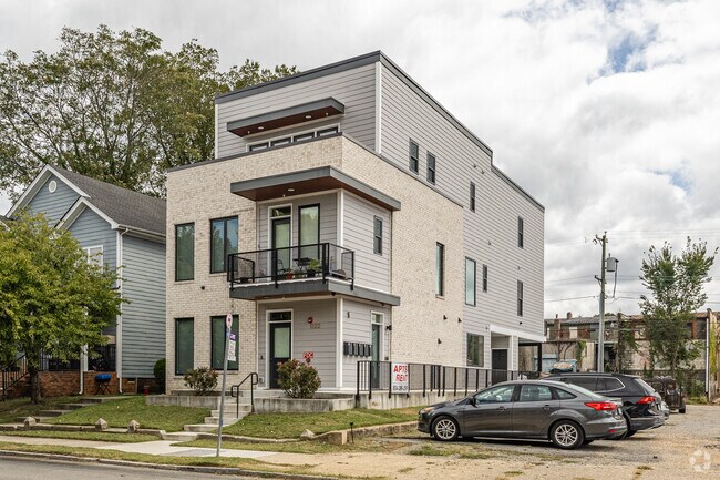 Building Photo - 1122 Bainbridge St