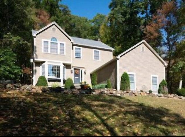 Primary Photo - 139 Stonefence Rd
