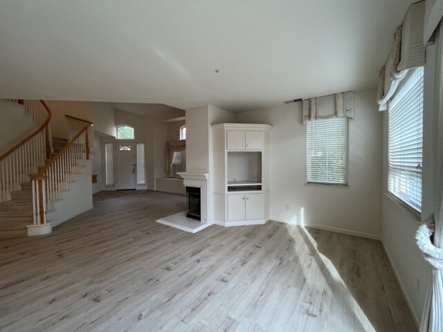 Building Photo - 5630 Highcrest Ct