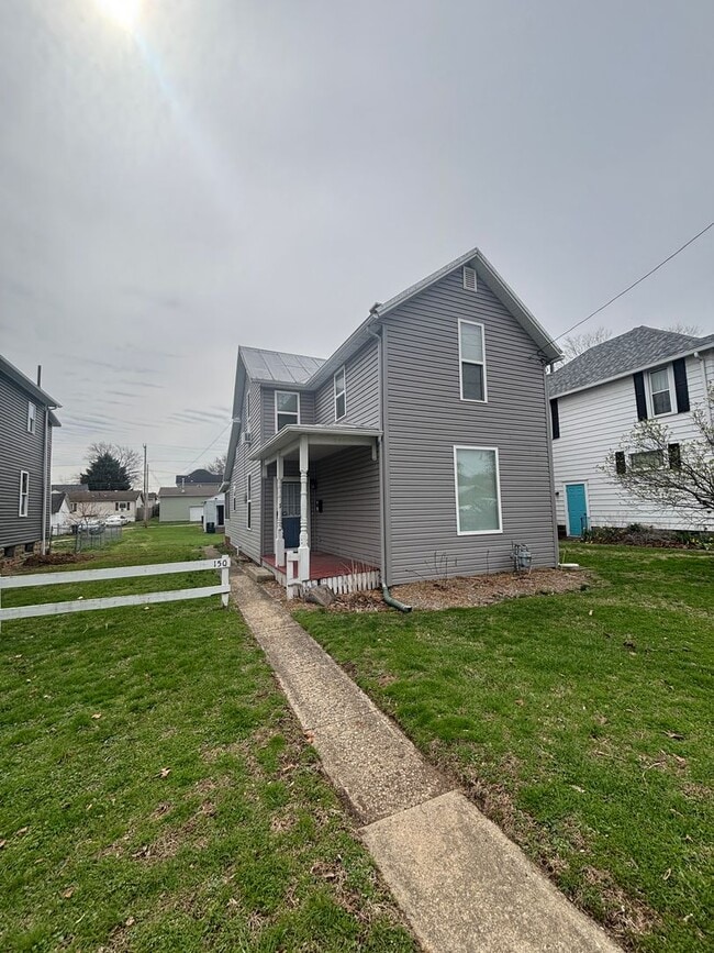 Building Photo - 2 Bedroom, 1 Bathroom House