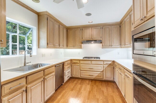 Building Photo - 5626 Caruth Blvd