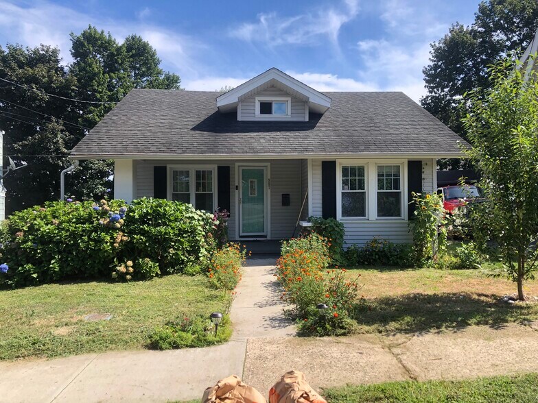 Primary Photo - 907 Birmingham St