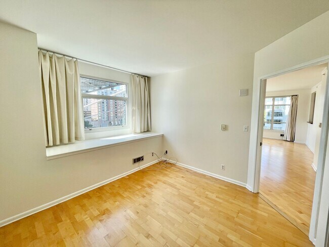 Building Photo - Panoramic City View 2Br/2BA Waterfront SF ...