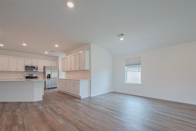 Building Photo - 27306 Sunterra Village Dr