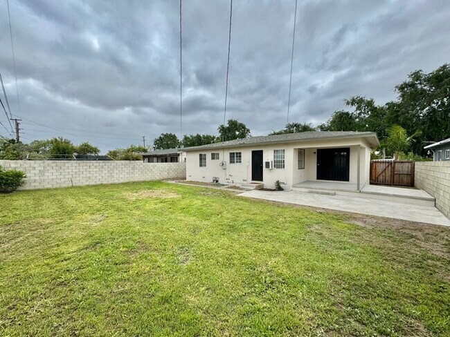 Building Photo - Remodeled House on a Great Street!