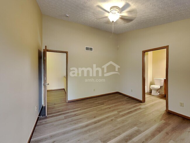 Building Photo - 172 Steiger Ct