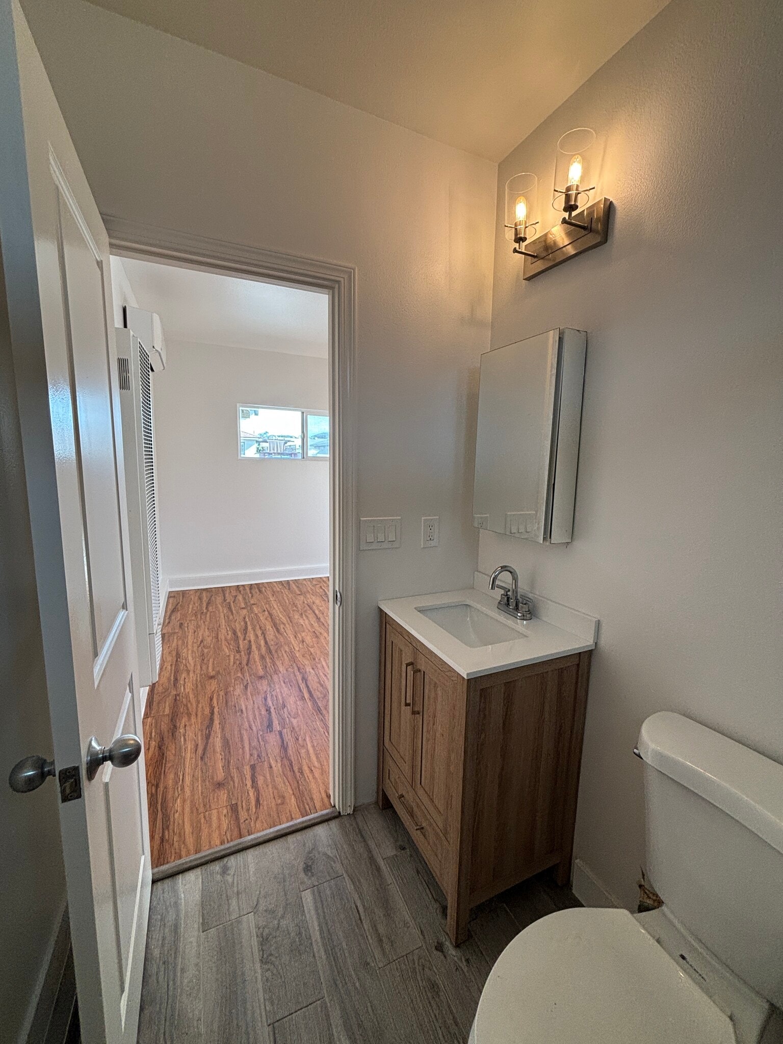 Building Photo - 4948 Twain Ave