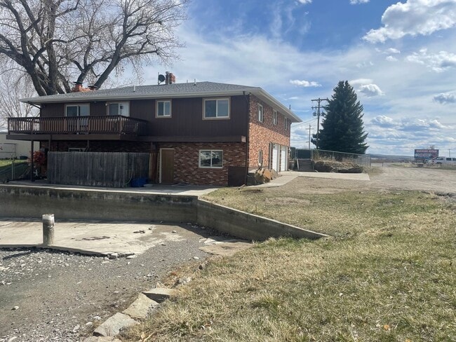 Building Photo - 1229 Thiel Rd