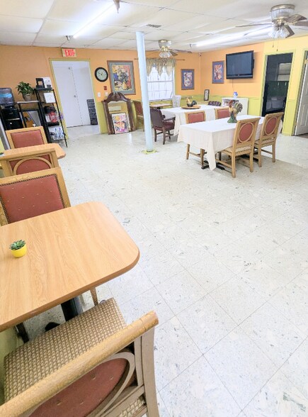 Building Photo - 5650 NW 219th Street Rd