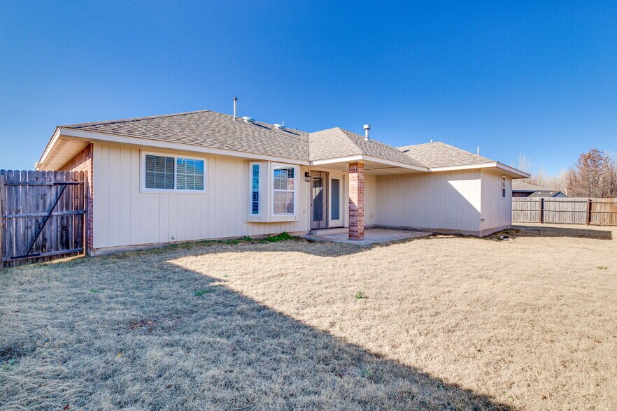 Building Photo - 1308 Heathrow Way