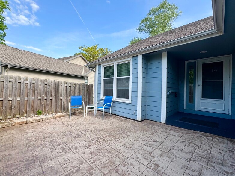 Building Photo - 5308 NW 85th St