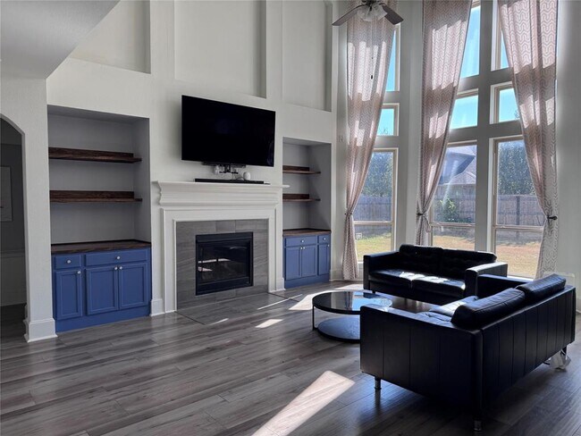 Building Photo - 109 Mindy Way