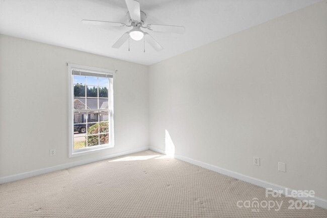 Building Photo - 1207 Overhill Rd