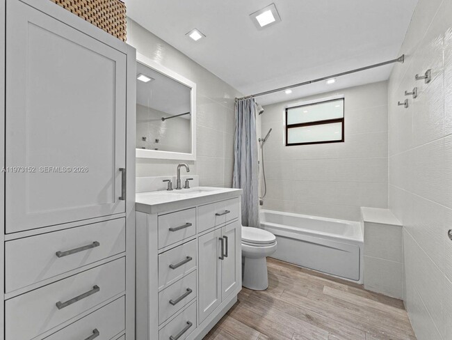 Building Photo - 55 Ocean Ln Dr