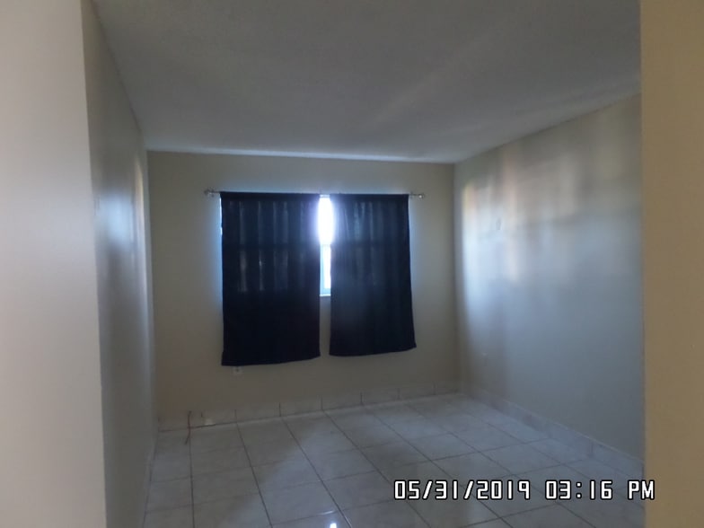 Building Photo - 3610 NW 21st St