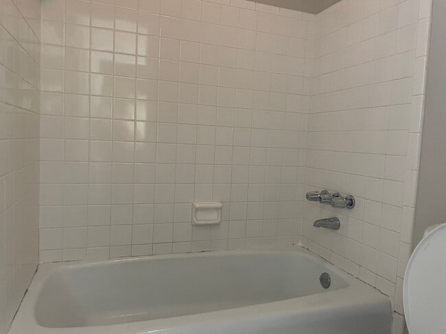 Building Photo - For Rent