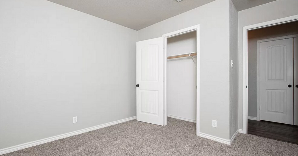 Building Photo - 523 Kacie Dr