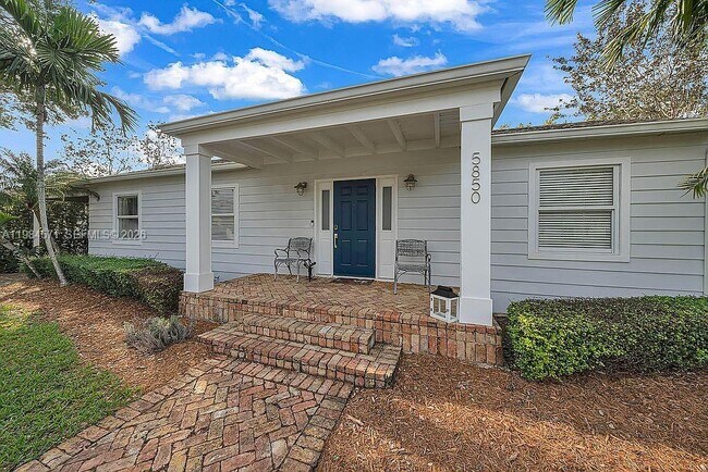 Building Photo - 5850 SW 47th St