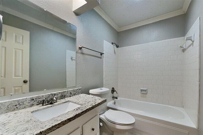 Building Photo - 5351 King Richard Dr