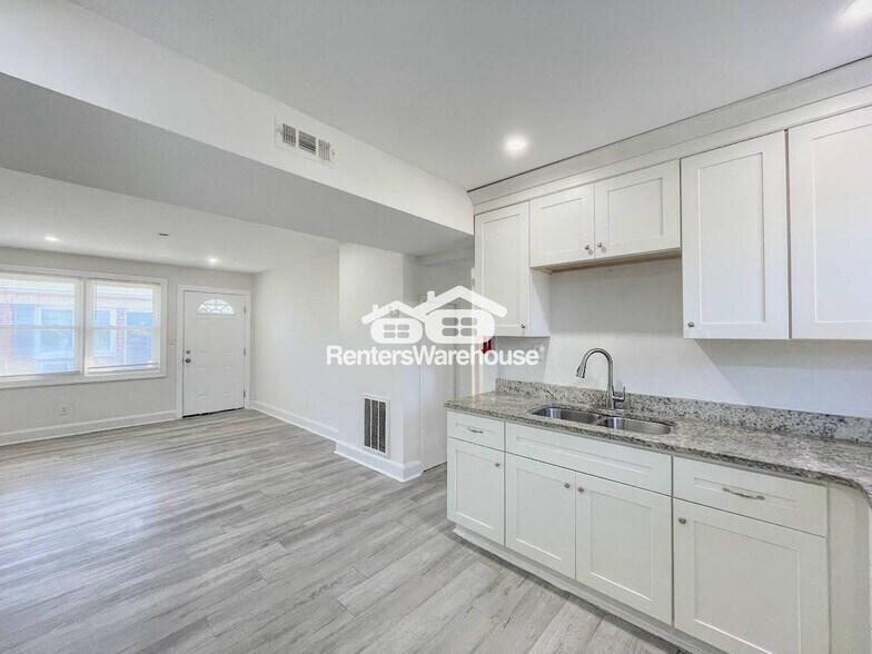 Building Photo - 1375 W Ocean View Ave