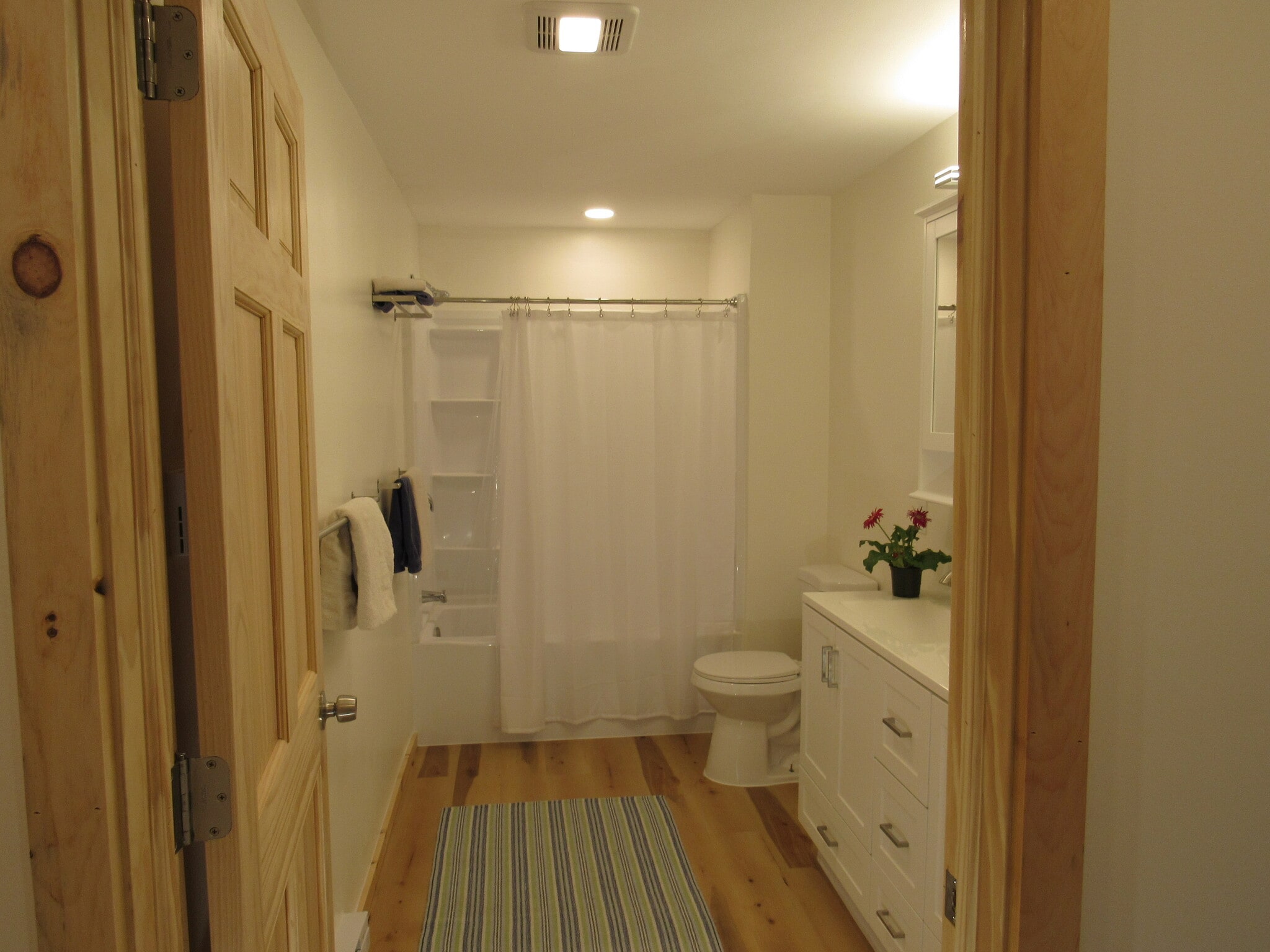 New tub and shower with SHELVES SHELVES SHELVES - 57 River Rd