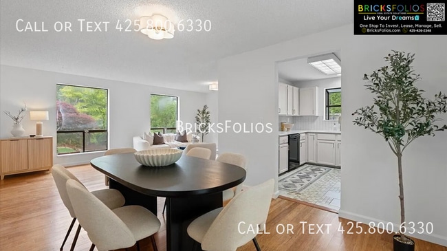 Building Photo - 1340 NW Huckle Dr