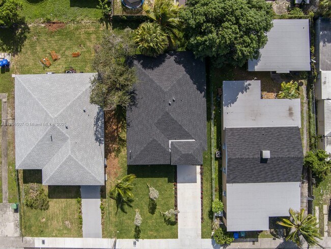 Building Photo - 1468 NW 51st St