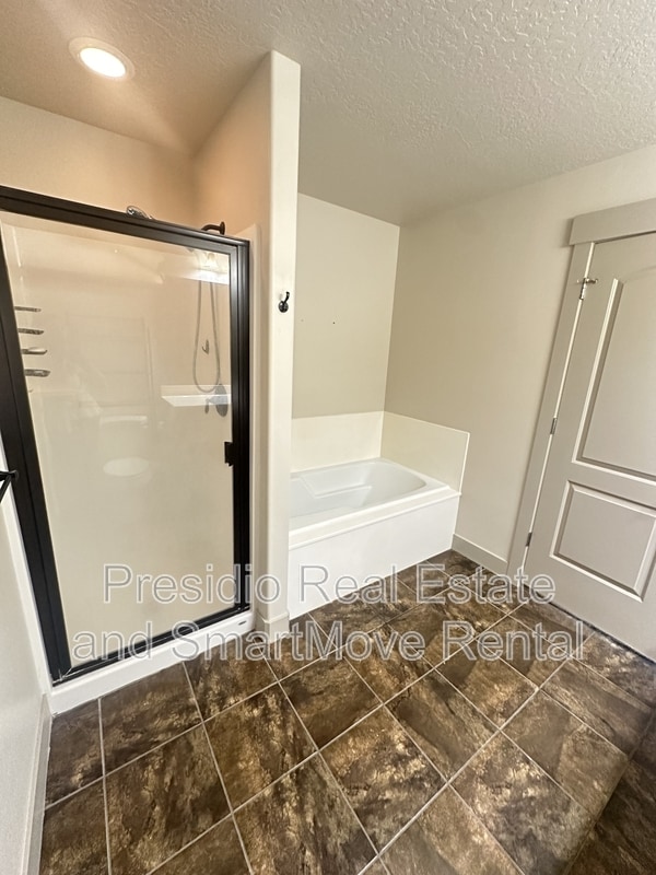 Building Photo - 14343 S Highfield Dr