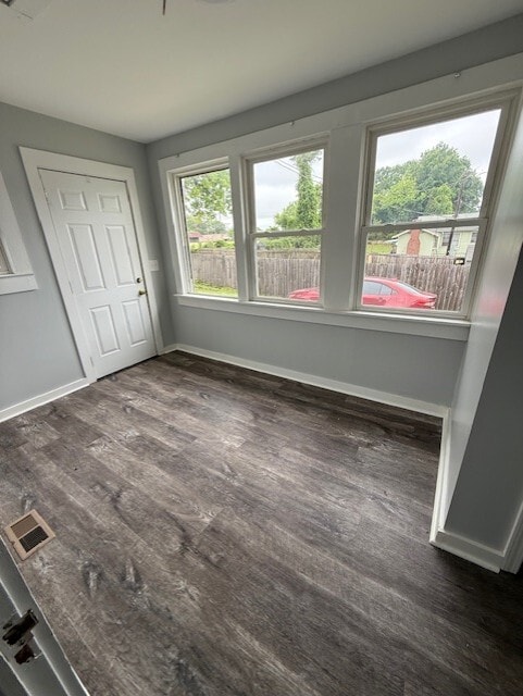 Building Photo - 132 Irby St