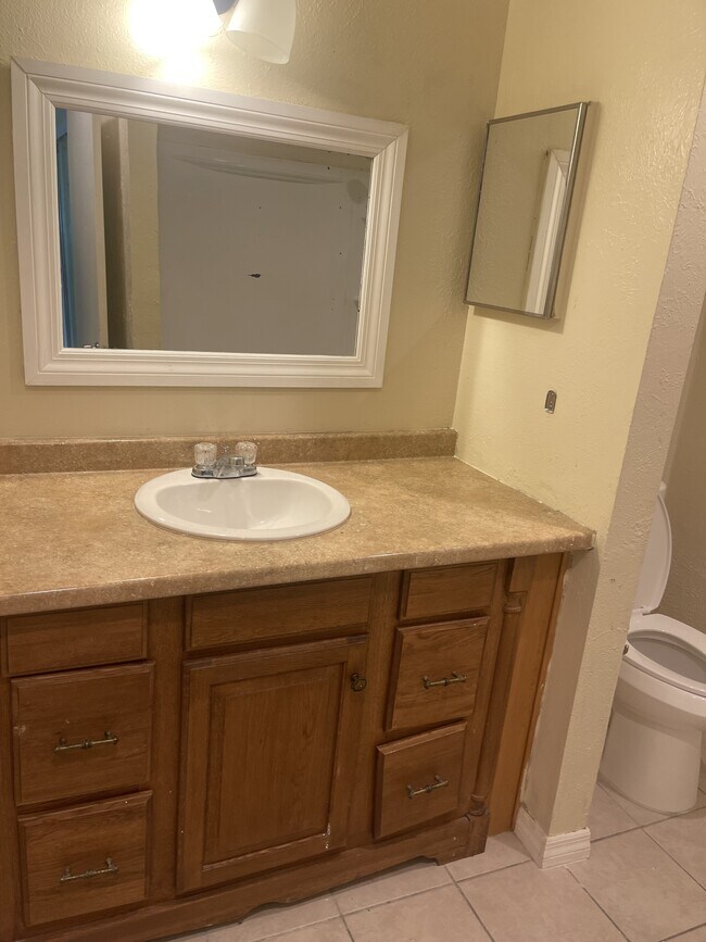 Building Photo - 3948 Crayrich Cir