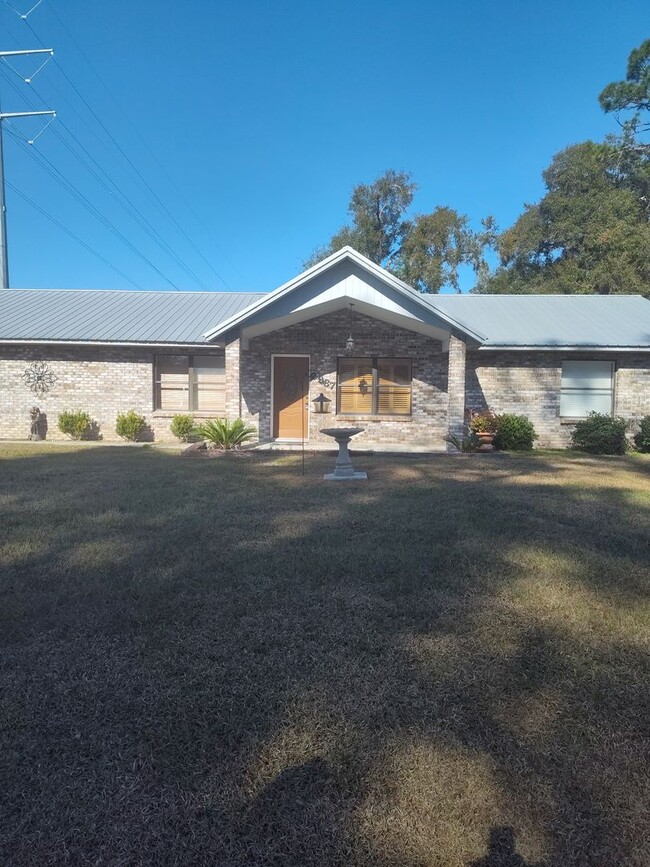 Building Photo - NE OCALA HOME