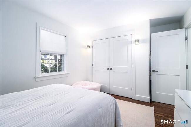 Building Photo - 58 Davenport Dr