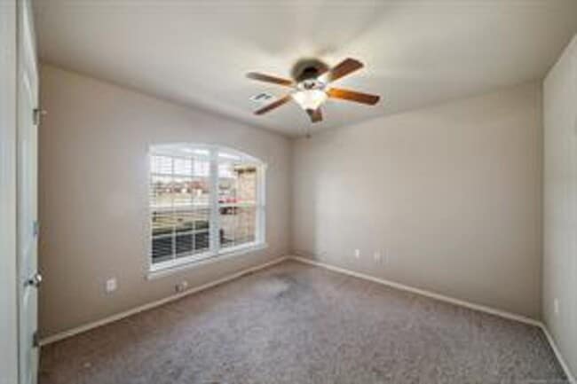 Building Photo - 3 Bed | 2 Full Bath | Vintage at Verdigris | Available end of January!