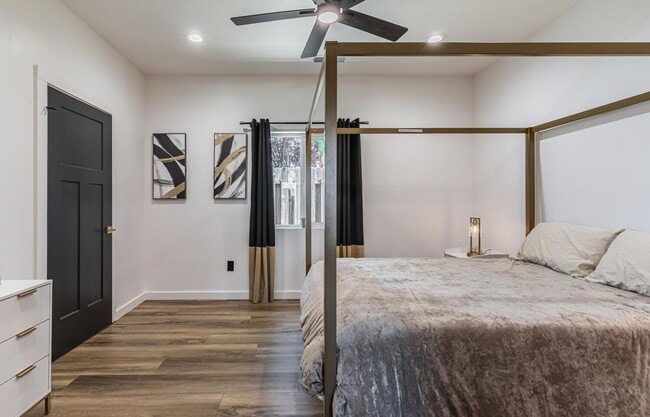 Building Photo - Karin's Kottage-New 2 Bedroom/2 Bath Furnished or Unfurnished Oasis for Lease