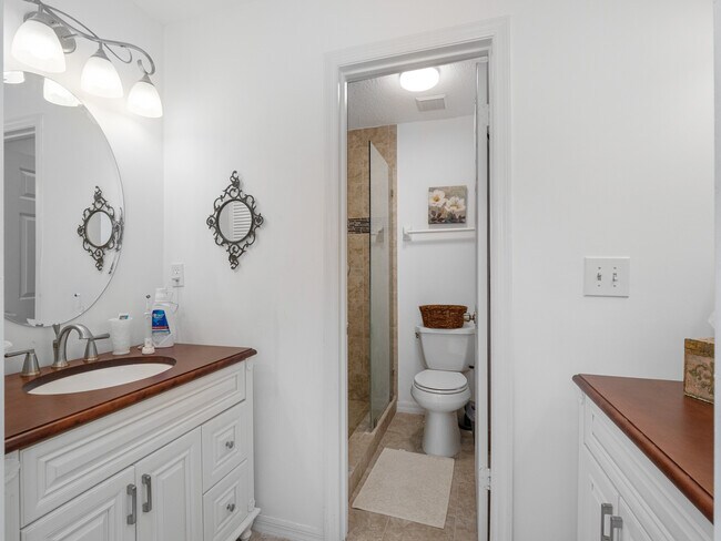 Building Photo - 2134 Sea Hawk Dr