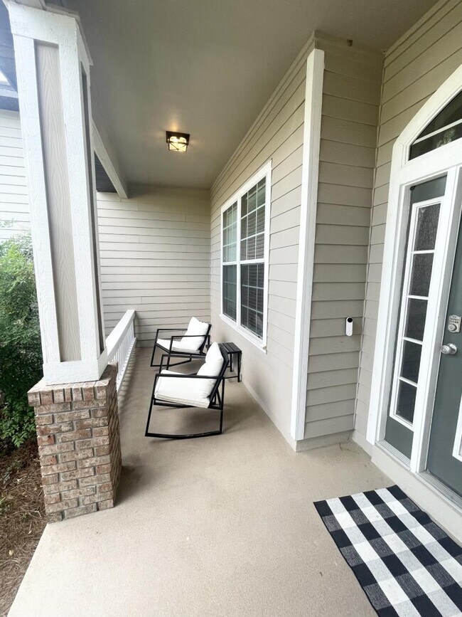 Building Photo - 4 bedroom in Gainesville FL 32606