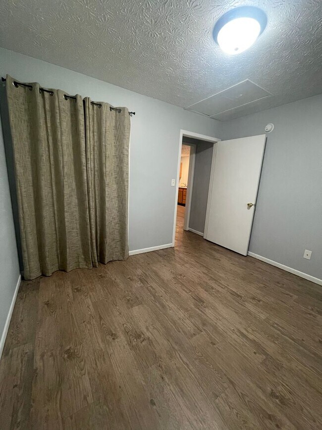 Building Photo - 1029 N 7th St