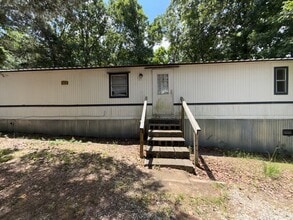 Building Photo - 125 Co Rd 371