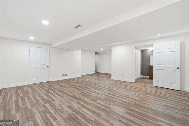 Building Photo - 2810 Shaw Rd