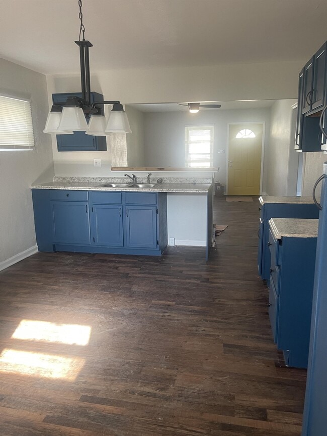 Building Photo - 2644 Foltz St