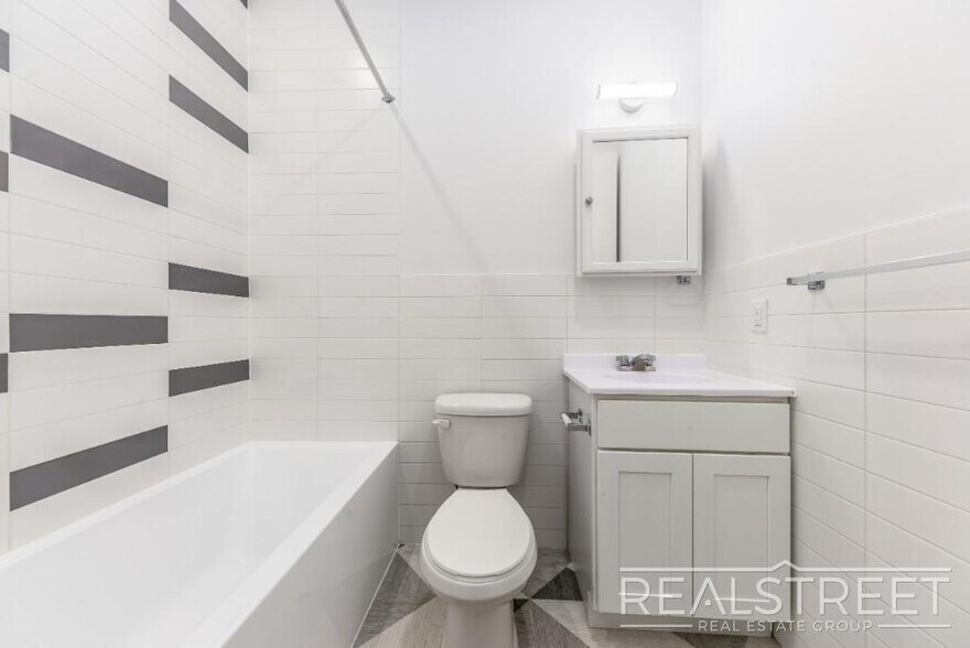 Building Photo - Stunning Brand New 1.5 Bed Duplex with Pri...