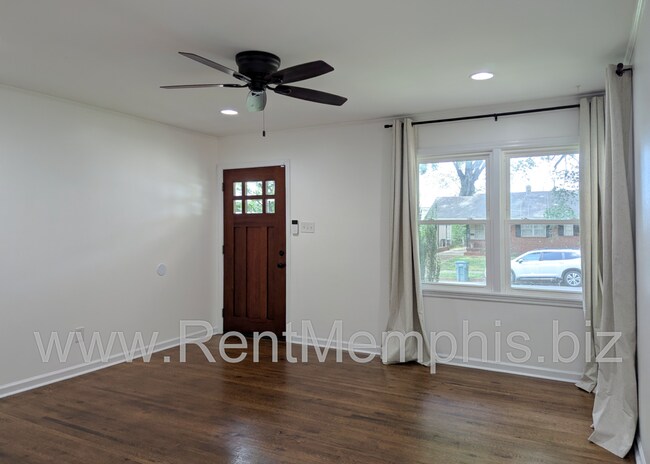 Building Photo - 5049 Alrose Ave