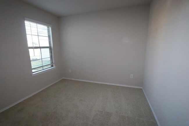 Building Photo - 21423 Bluebonnet Cove Ct