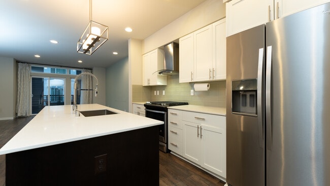 Building Photo - 1587 139th Ct NE