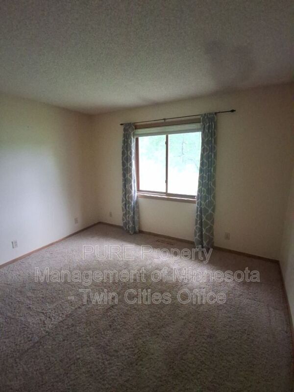 Building Photo - 3327 Arcade St S